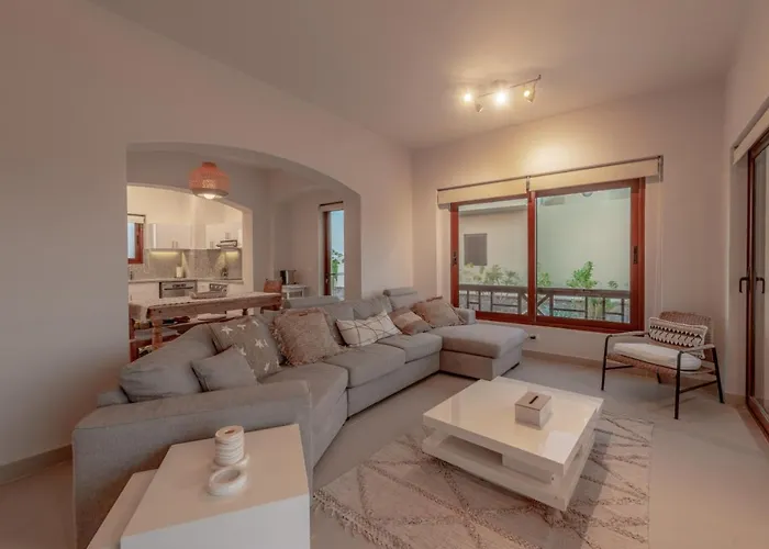 Fresh Breeze High-end 2br With Private Pool, Sabina, El Gouna *