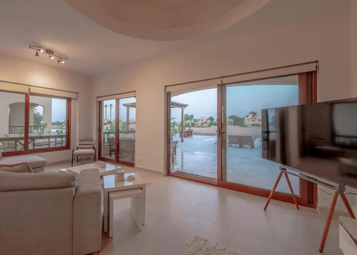 Fresh Breeze High-end 2br With Private Pool, Sabina, El Gouna * الغردقة