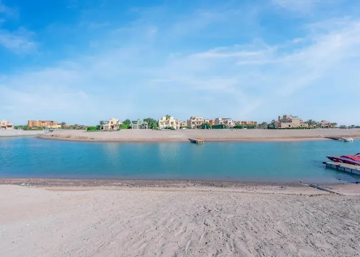 فيلة Fresh Breeze High-end 2br With Private Pool, Sabina, El Gouna الغردقة