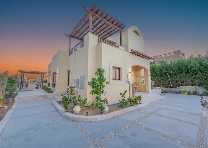 فيلة Fresh Breeze High-end 2br With Private Pool, Sabina, El Gouna *