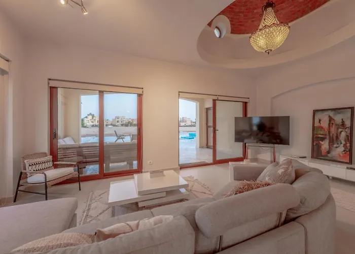 Fresh Breeze High-end 2br With Private Pool, Sabina, El Gouna فيلة