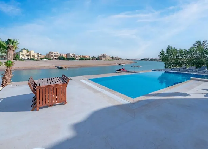 Fresh Breeze High-end 2br With Private Pool, Sabina, El Gouna فيلة الغردقة